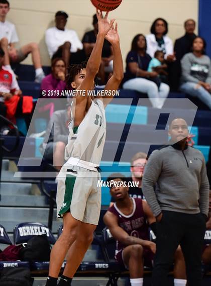 Thumbnail 2 in St. Petersburg vs. West Oaks (ARS/Rescue Rooter National Hoopfest) photogallery.