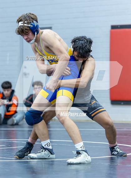 Thumbnail 2 in Lovelock Mustangs Tournament (132lbs) photogallery.