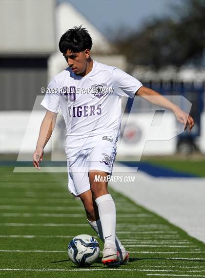 Thumbnail 3 in Mount Vernon vs. Gainesville (Sulphur Springs 4A Elite Invitational) photogallery.