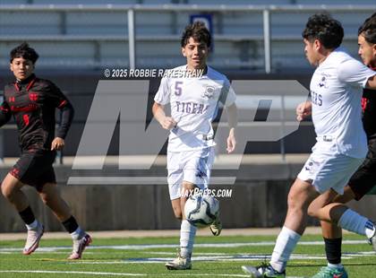 Thumbnail 1 in Mount Vernon vs. Gainesville (Sulphur Springs 4A Elite Invitational) photogallery.