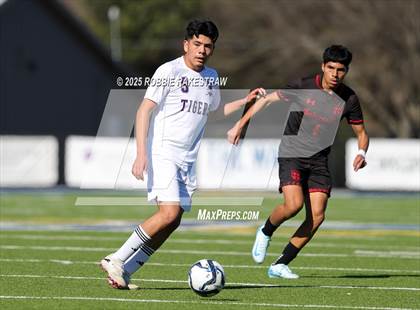 Thumbnail 3 in Mount Vernon vs. Gainesville (Sulphur Springs 4A Elite Invitational) photogallery.