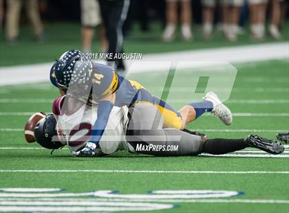 Thumbnail 3 in Mansfield Timberview vs. Highland Park (UIL 5A DI Regional Playoff) photogallery.