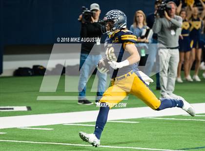 Thumbnail 2 in Mansfield Timberview vs. Highland Park (UIL 5A DI Regional Playoff) photogallery.
