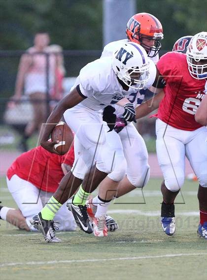 Thumbnail 2 in New Jersey vs. New York (All-Star Football Classic) photogallery.