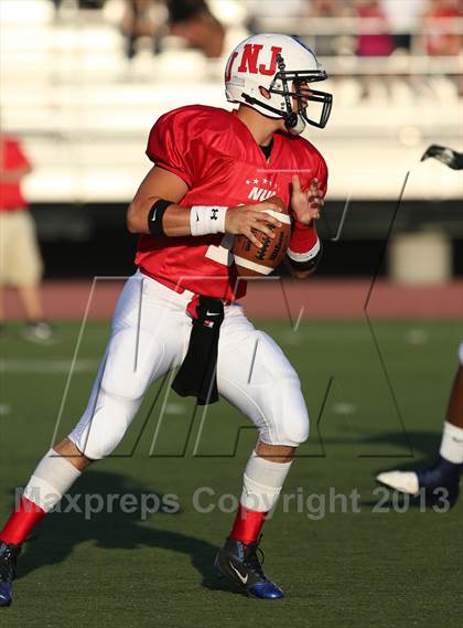 Thumbnail 2 in New Jersey vs. New York (All-Star Football Classic) photogallery.