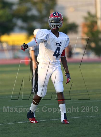 Thumbnail 2 in New Jersey vs. New York (All-Star Football Classic) photogallery.