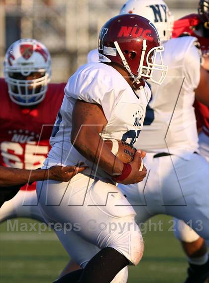Thumbnail 3 in New Jersey vs. New York (All-Star Football Classic) photogallery.