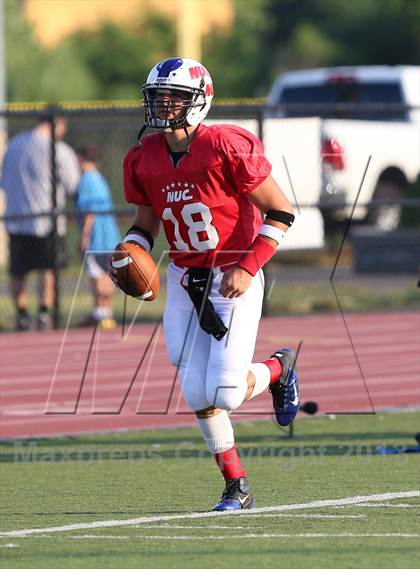 Thumbnail 3 in New Jersey vs. New York (All-Star Football Classic) photogallery.