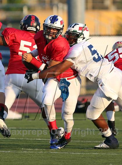 Thumbnail 3 in New Jersey vs. New York (All-Star Football Classic) photogallery.