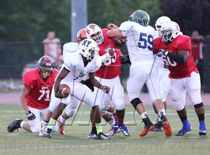 Thumbnail 3 in New Jersey vs. New York (All-Star Football Classic) photogallery.