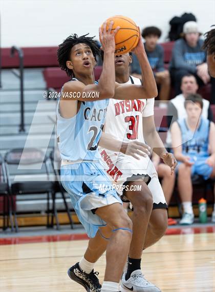Thumbnail 2 in Cactus vs Dysart photogallery.