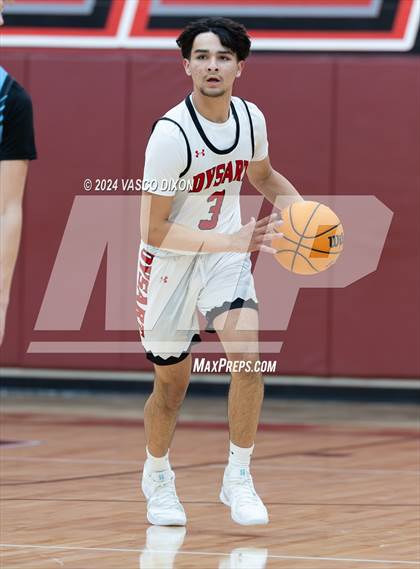 Thumbnail 3 in Cactus vs Dysart photogallery.