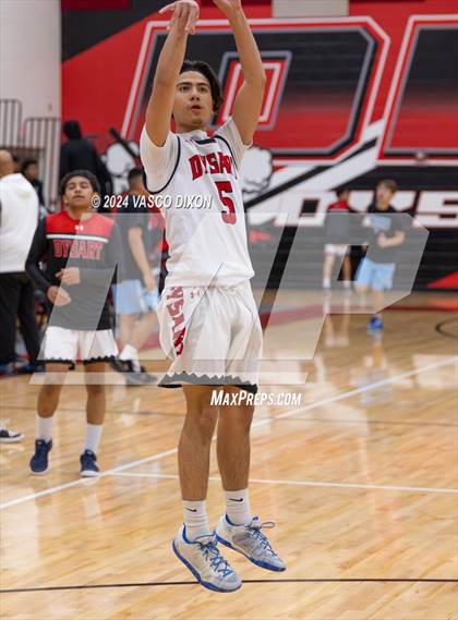 Thumbnail 3 in Cactus vs Dysart photogallery.