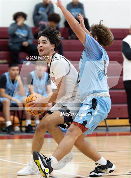 Thumbnail 1 in Cactus vs Dysart photogallery.