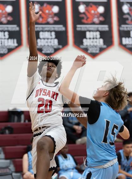 Thumbnail 2 in Cactus vs Dysart photogallery.