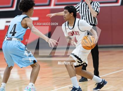 Thumbnail 2 in Cactus vs Dysart photogallery.