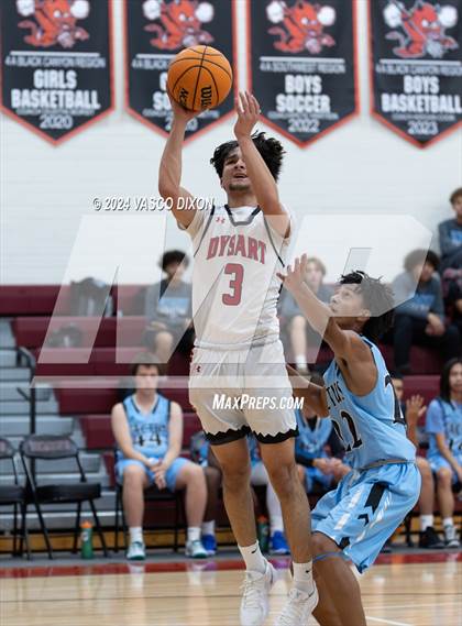 Thumbnail 3 in Cactus vs Dysart photogallery.