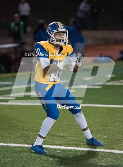 Thumbnail 2 in Gilroy vs. Menlo School (CIF CCS D5 Final) photogallery.
