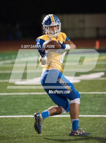 Thumbnail 2 in Gilroy vs. Menlo School (CIF CCS D5 Final) photogallery.