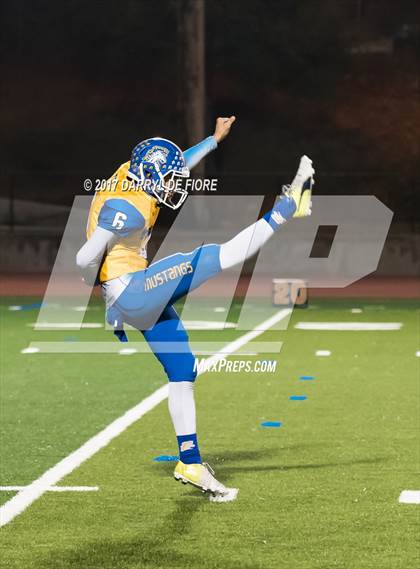 Thumbnail 2 in Gilroy vs. Menlo School (CIF CCS D5 Final) photogallery.