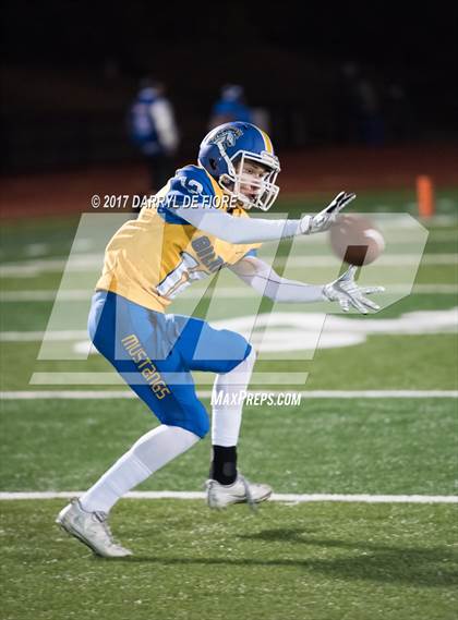 Thumbnail 1 in Gilroy vs. Menlo School (CIF CCS D5 Final) photogallery.