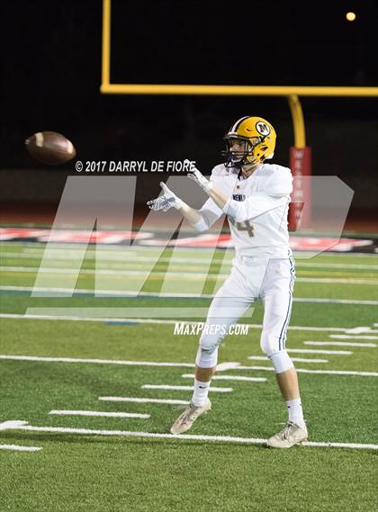 Thumbnail 3 in Gilroy vs. Menlo School (CIF CCS D5 Final) photogallery.