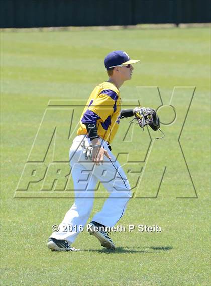 Thumbnail 2 in Lutcher @ Brusly (LHSAA 3A Quarterfinal G2) photogallery.