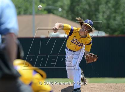 Thumbnail 1 in Lutcher @ Brusly (LHSAA 3A Quarterfinal G2) photogallery.