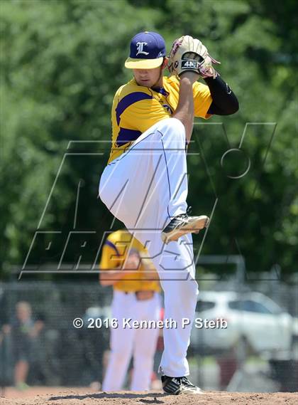 Thumbnail 3 in Lutcher @ Brusly (LHSAA 3A Quarterfinal G2) photogallery.
