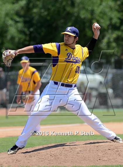 Thumbnail 1 in Lutcher @ Brusly (LHSAA 3A Quarterfinal G2) photogallery.