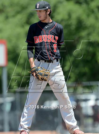Thumbnail 3 in Lutcher @ Brusly (LHSAA 3A Quarterfinal G2) photogallery.