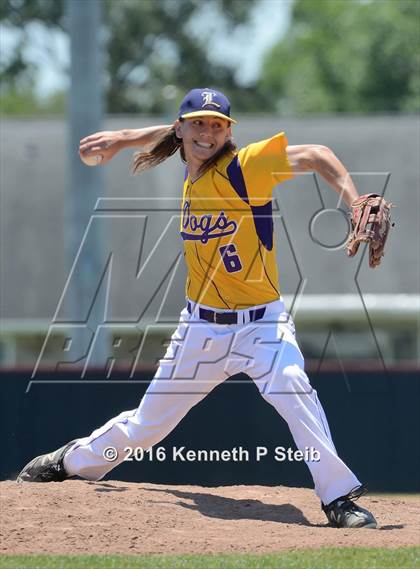 Thumbnail 3 in Lutcher @ Brusly (LHSAA 3A Quarterfinal G2) photogallery.