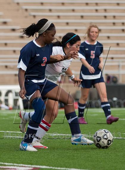 Thumbnail 1 in Randall vs Monterey (UIL 4A Sectional Playoff) photogallery.