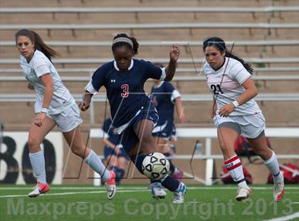 Thumbnail 3 in Randall vs Monterey (UIL 4A Sectional Playoff) photogallery.