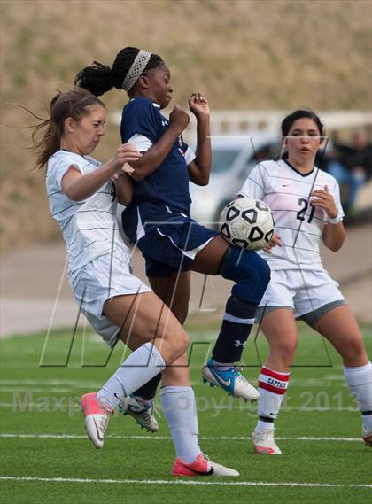 Thumbnail 2 in Randall vs Monterey (UIL 4A Sectional Playoff) photogallery.