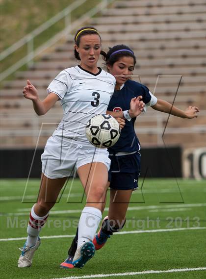 Thumbnail 1 in Randall vs Monterey (UIL 4A Sectional Playoff) photogallery.