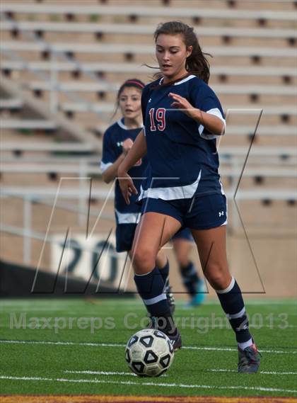 Thumbnail 2 in Randall vs Monterey (UIL 4A Sectional Playoff) photogallery.