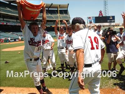 Thumbnail 1 in Palos Verdes vs. El Segundo (D4 Section Final) photogallery.