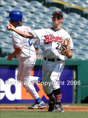 Thumbnail 2 in Palos Verdes vs. El Segundo (D4 Section Final) photogallery.