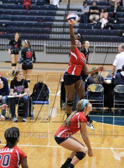 Thumbnail 3 in Creekview vs. Allen @ Allen's (Texas Open) photogallery.