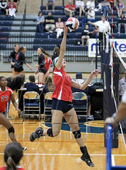 Thumbnail 2 in Creekview vs. Allen @ Allen's (Texas Open) photogallery.
