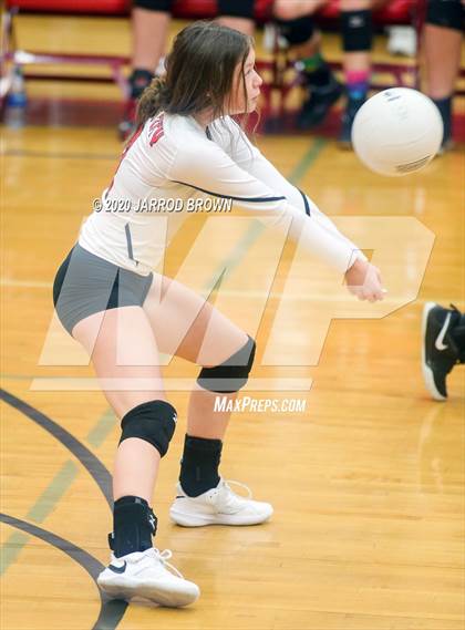 Thumbnail 2 in Bridge City vs. Lumberton photogallery.