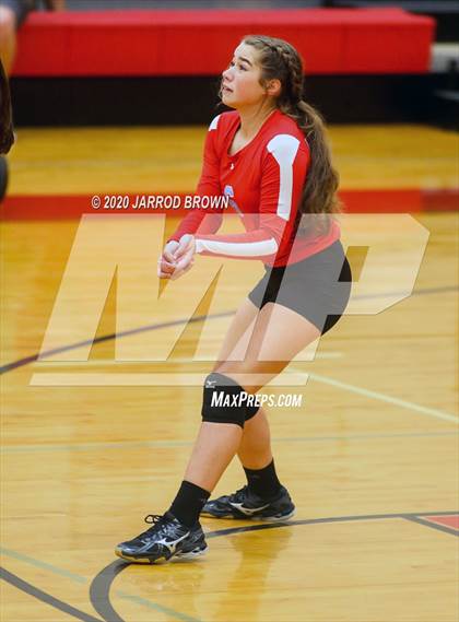 Thumbnail 1 in Bridge City vs. Lumberton photogallery.