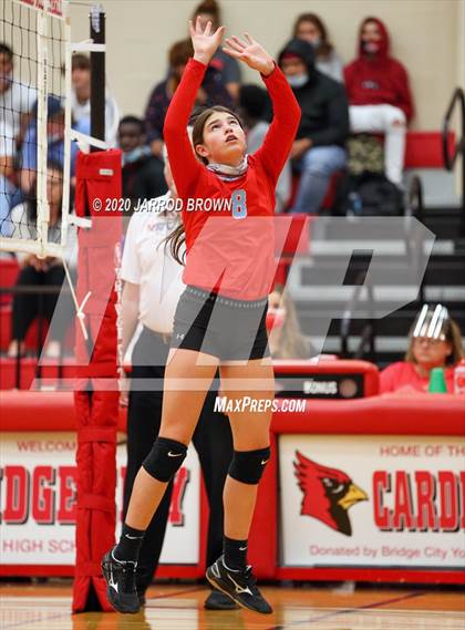 Thumbnail 3 in Bridge City vs. Lumberton photogallery.
