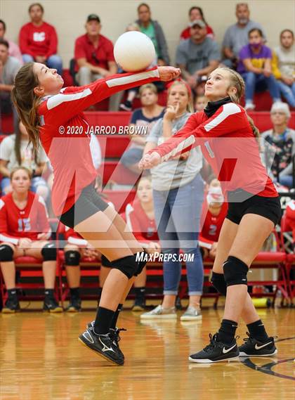 Thumbnail 1 in Bridge City vs. Lumberton photogallery.