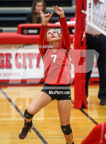 Thumbnail 2 in Bridge City vs. Lumberton photogallery.