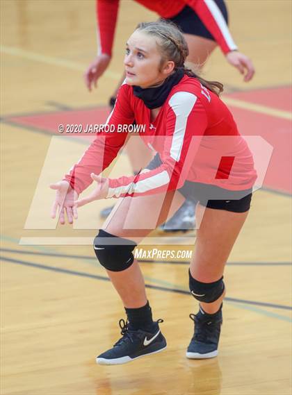 Thumbnail 1 in Bridge City vs. Lumberton photogallery.