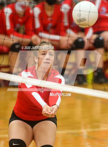 Thumbnail 1 in Bridge City vs. Lumberton photogallery.