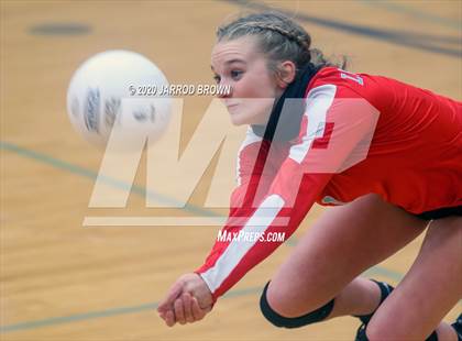 Thumbnail 3 in Bridge City vs. Lumberton photogallery.