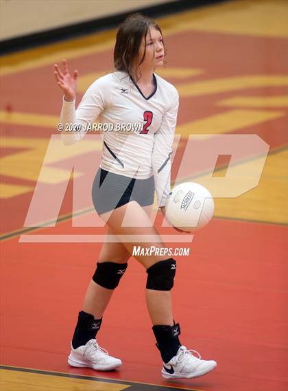 Thumbnail 1 in Bridge City vs. Lumberton photogallery.